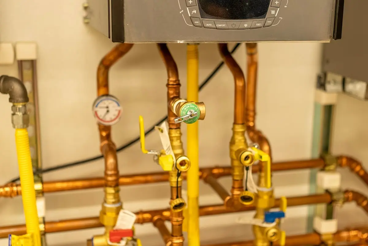 Licensed technician providing Pipe Repair for a homeowner in Country Club